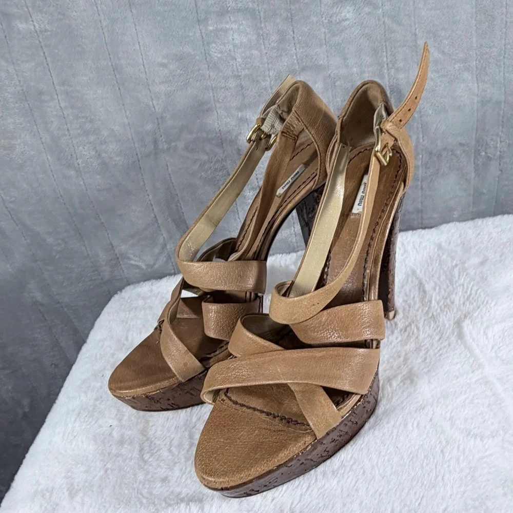 Miu Miu Tan Leather Strappy Cork Platform Heels Size 38 Made in Italy size 7.5